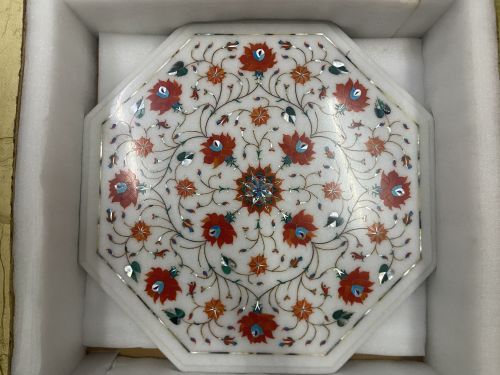 Marble table tops, Shape : Octognal, Packaging Type : White