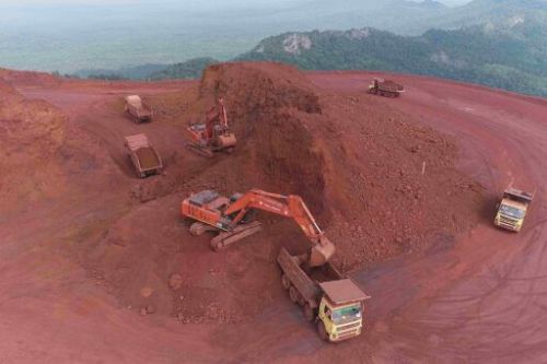 Iron Ore, Color : Brown Customised for Industrial Use