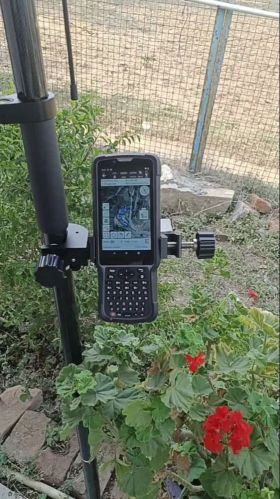 Plastic Metal GNSS DGPS Surveying Instrument, Screen Size : 3.5 Inch