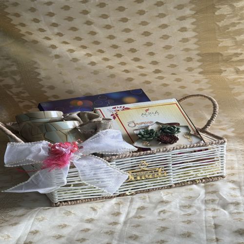 Deluxe Chocolate and Nut Festive Gift Basket