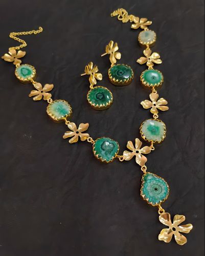 Gemstone Uncut Chips Necklace Set, Color : Multicolor