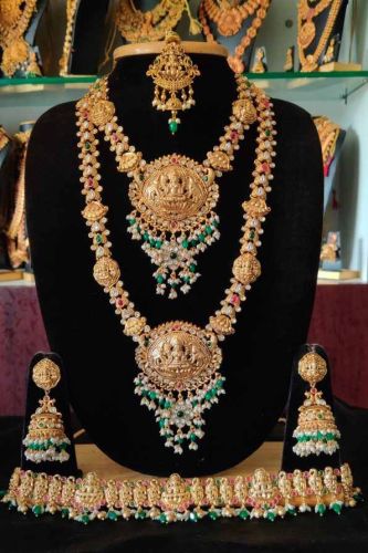 Metal Multi Stone Antique Bridal Jewellery Set