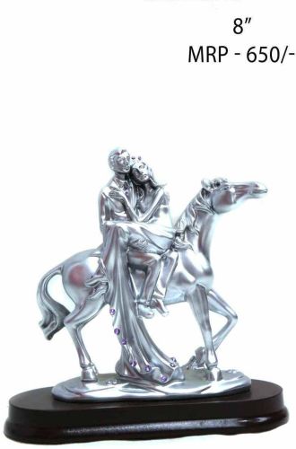 Plastic Silver Romantic Couple Statue for Home Decor
