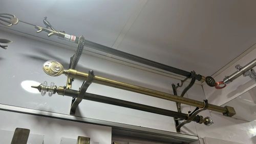 Polished Stainless Steel Curtain Bracket, Weight : Lightweight