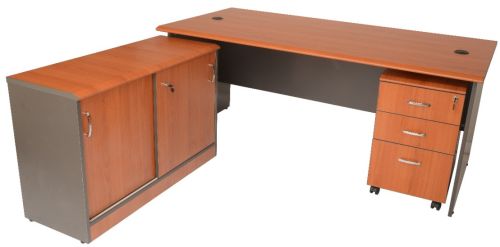 5 Feet Wooden Office Table with Side Cabinet