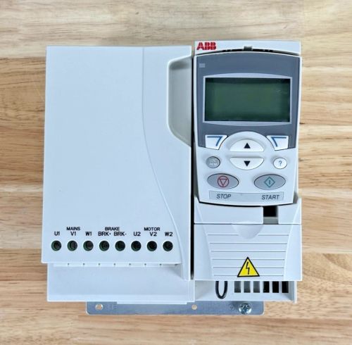 ABB VFD Variable Frequency Drive ACS355-03U-15A6-4 10 HP 480V 7.5 Kw