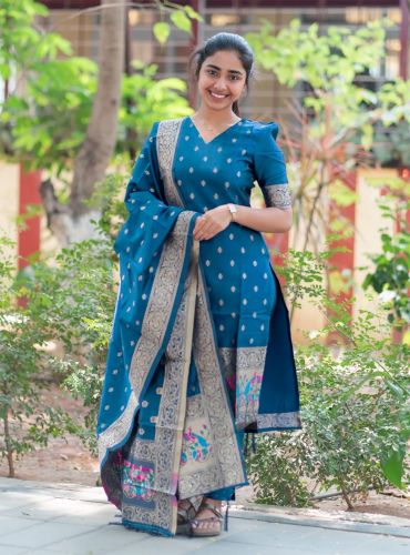 Lace Border Jacquard New Kurti Pant with Dupatta, Color : Cerulean