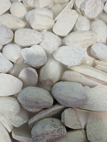 Firm Frozen Taro, Packaging Type : Natural-creamy for Mashed
