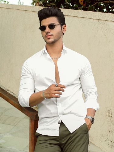 Mens Cotton Blend White Slim Fit Casual Shirt