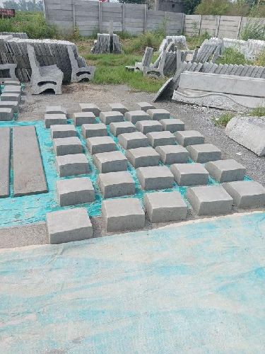 Plain Polished Cement Kerb Stones, Color : Grey, Stone Form : Block