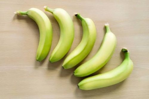 Bananas, Packaging Size : 5Kg, 10Kg, Packaging Type : Box