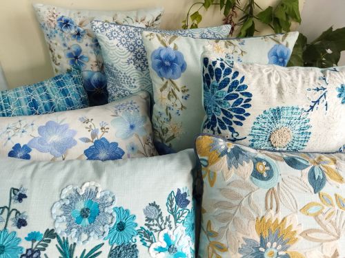 Fabric Decorative Cushion Covers, Color : Blue for Gifting