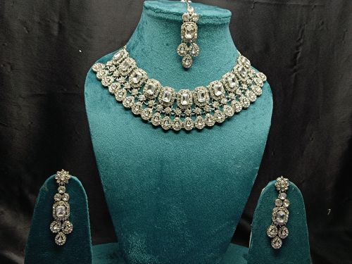 Cubic Zirconia Choker Necklace Set, Color : Silver