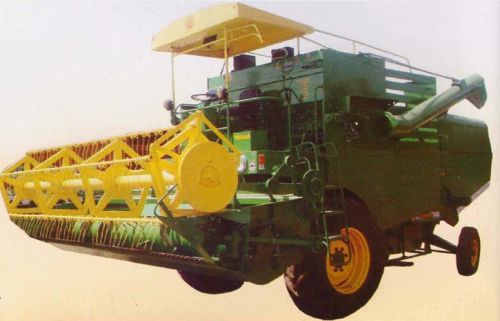 Self Prpelled Combine Harvester