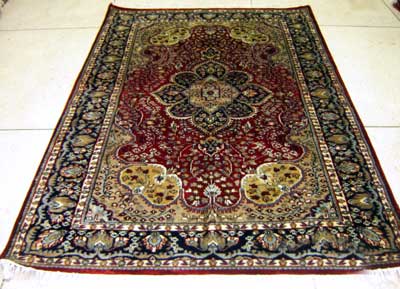 Multicolor Woolen Floor Carpet, Shape : Rectangular