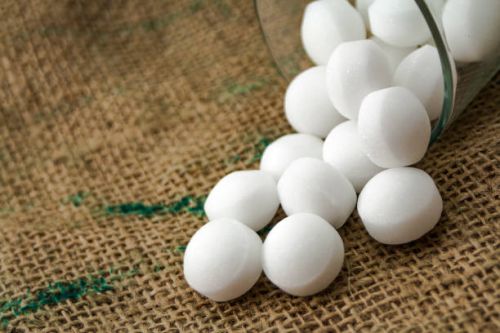 Round Naphthalene Balls, Color : White