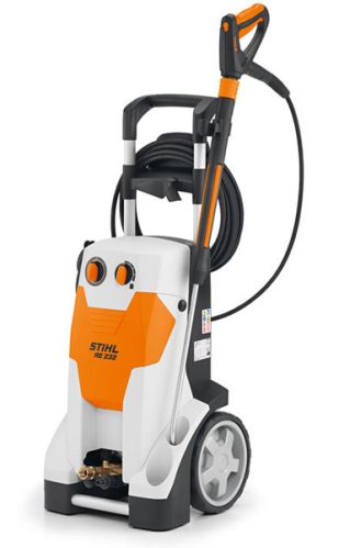 RE 232 Pressure Washer