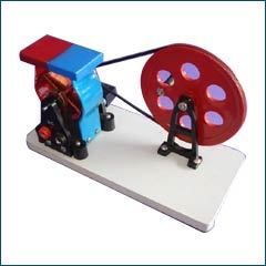 WATER TURBINE WITH DYNAMO