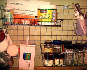 Kitchen Grid Panels Are Convenient and Save Space