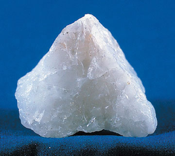 Quartz Lumps, Grade : Industrial Grade