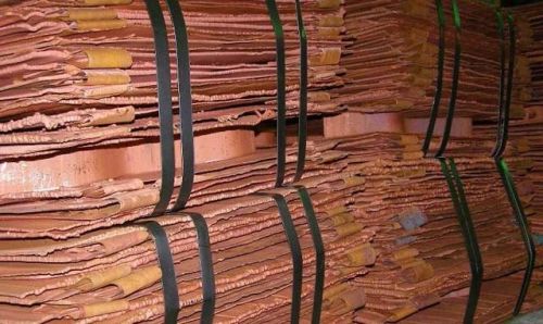 Copper cathodes, Surface : 80 Kgs-125kgs (+/-20%)