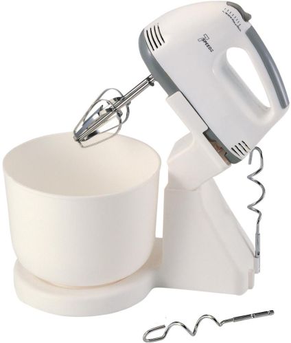 Hand Mixer With Plastic Bowl