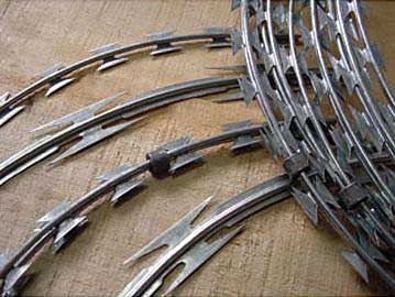 Concertina Wire, Thickness : 0.5-1.0 Mm