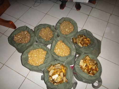 Gold Nuggets and Dust