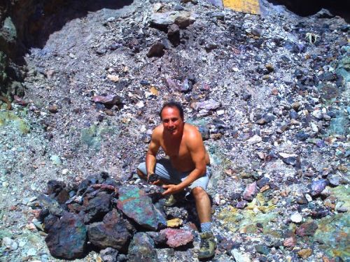 Copper ore Form : Lumps