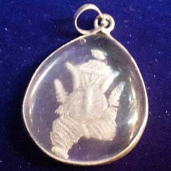 Polished Plain Crystal Ganesh Pendant, Occasion : Daily Wear