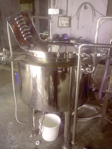 NU PHARMA Stainless Steel Liquid Mixing Tank, Voltage : 415 V