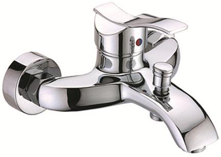 Bathtub Shower With Surface-mounted