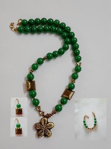 Green Beaded Necklace Set