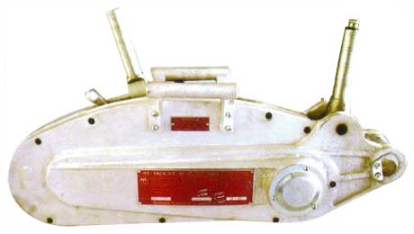 Plain Steel Pulling and Lifting Machine, For Industrial, Marine, Load Capacity : 3.2 Ton