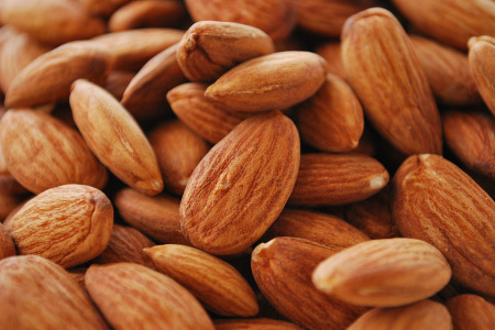 Raw Almond Nuts