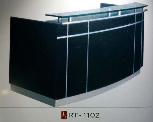 Metal Polished Reception Table, For Hotel, Feature : Attractive Designs, Corrosion Proof, Crack Resistance