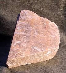 Feldspar Lumps, For Tile Manufacturing, Feature : Complete Dispersion, Low Cost