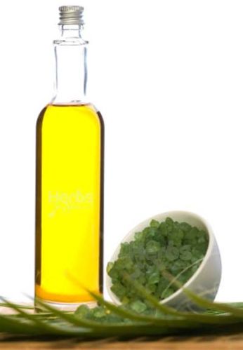 Organic Moringa Oil, For Body Lotions, Facemasks, Packaging Size : 100ml, 1ltr, 200ml, 250ml, 50ml