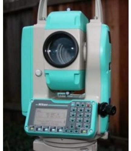 Nikon NPL352 Refelectorless Total Station