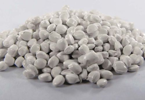 White masterbatches