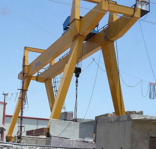 Heavy Duty Gantry Cranes, Color : Yellow