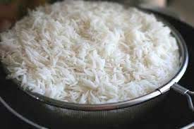 Soft Steamed Rice, For Cooking, Human Consumption, Form : Solid