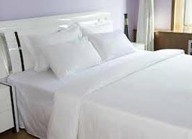 Checked Cotton Plain White Bedsheets, Feature : Anti-Wrinkle, Comfortable