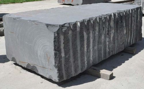 Black Rough Granite Blocks