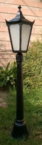 Aluminium Bollard For Gardens, Size : 3.5 Feet