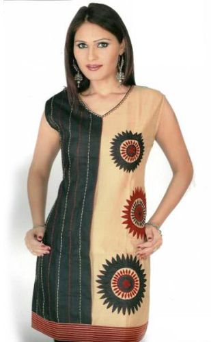 Ladies Sleeveless Kurti