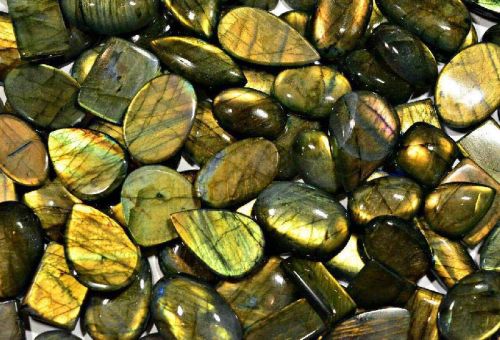 Labradorite Gemstone