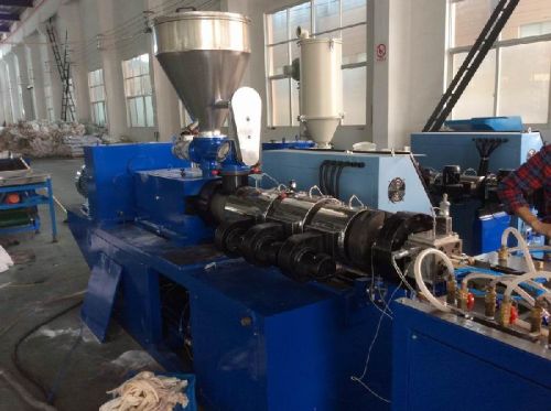 Conical Twin-Screw Plastic Extruder