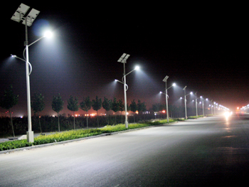 Solar street light, Automatic Switch On : YES