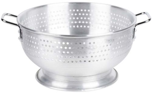 Whip Colander With Base